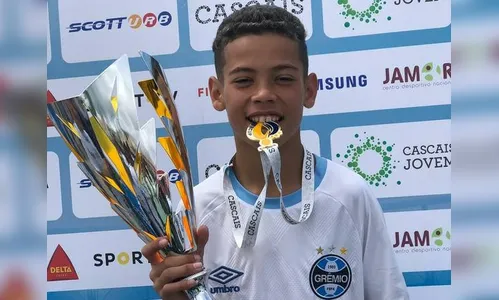 Garoto apucaranense ganha título internacional no Grêmio-RS