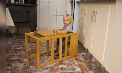 
							Torre de aprendizagem: proposta montessoriana para o dia a dia das crianças
						
						