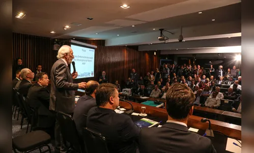 Governo reduz máquina pública para investir nos municípios