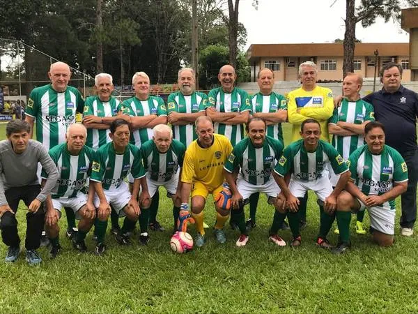 Armando Finardi (primeiro em pé) ganhou o seu quinto título |  Foto: Divulgação