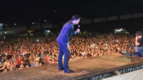 Padre Manzotti reúne 8 mil em Jd. Alegre