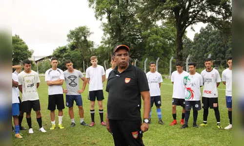 Toninho Santos assume como técnico interino no Apucarana Sports