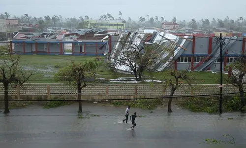 Ciclone mata 30 pessoas em Moçambique e deixa rastro de destruição