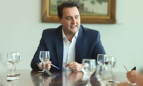 Governador sanciona lei que reduz estrutura do Estado