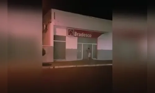 Criminosos invadem agência bancária em Rosário do Ivaí 