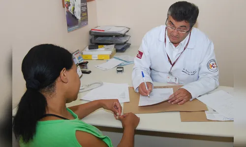 Saúde formaliza contratos para exames de prevenção ao câncer