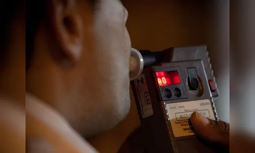 PM prende homem por embriaguez ao volante