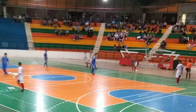 O Ginásio de Esportes Luiz Augusto Zin sediou o duelo entre Arapongas e Apucarana na Série Bronze - Foto: Divulgação