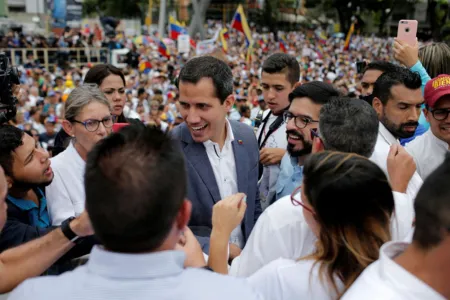 Juan Guaidó busca ajuda do Pentágono para resolver crise na Venezuela