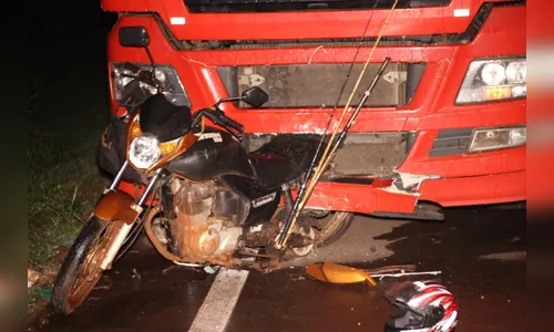 Homem morre após acidente entre moto e caminhão em Marialva 