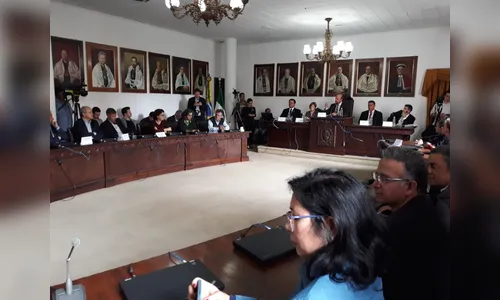 Corte de 30% do orçamento das Universidades provoca reunião em Curitiba