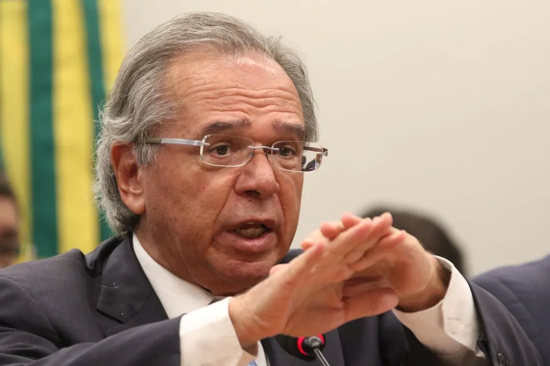 Multa de R$ 2,5 bi da Petrobras pode ir para educação, diz Guedes