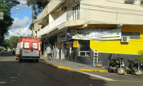 Trabalhador cai de andaime nesta tarde 