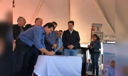 
							Governador libera recursos para Avenida Cristiano Kussmaul em Apucarana
						
						