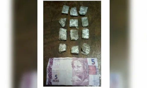 Adolescente é apreendido após confessar que estava vendendo maconha 