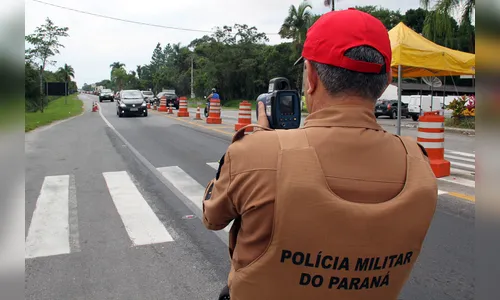PRE flagra motociclista a 209 km/h na PR 317