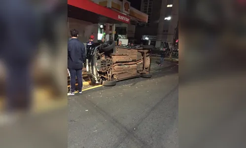 Mulher e criança de 4 anos ficam feridas após acidente no centro