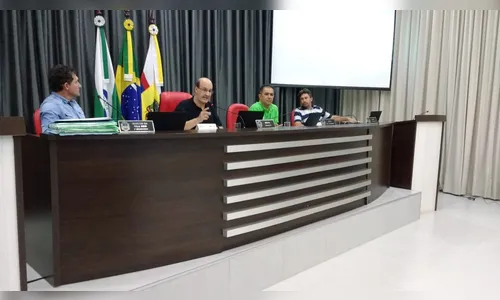 Câmara de Apucarana elimina copos plásticos e galões de água