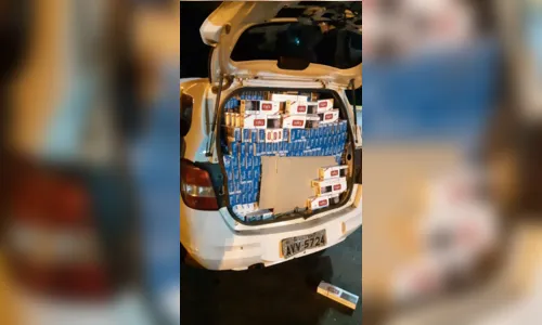 
							PRF apreende cerca de 20 mil carteiras de cigarro na região oeste do Paraná
						
						