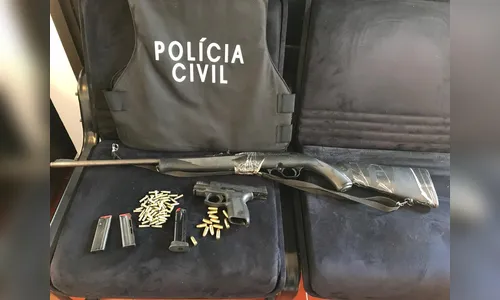 Policia Civil de Arapongas cumpre mandados em Apucarana