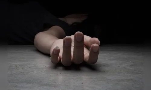 Mulher é encontrada morta ao lado de uma oferenda em Maringá