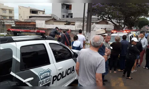 Corpo carbonizado é encontrado em terreno baldio