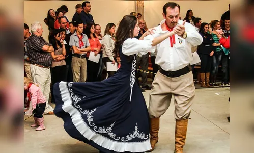 Curso de dança ensina ritmo gaúcho aos apucaranenses
