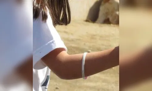  
Criança é encontrada morando em bar em Arapongas
 