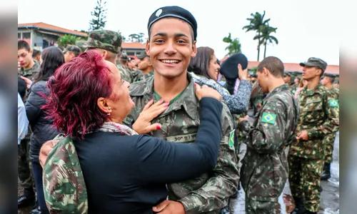 Entrega da “boina preta” encerra fase inicial de treinamento
