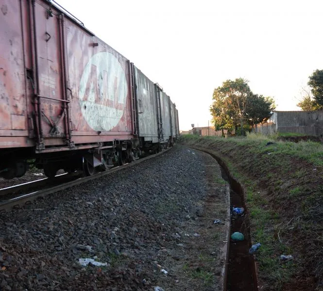 Idoso morreu manhã deste domingo (26), na linha férrea do Pirapó. Foto: Arquivo TN