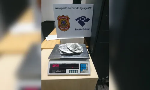 Mulher é presa no aeroporto de Foz do Iguaçu com drogas 