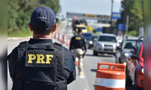PRF flagra quase 400 ultrapassagens proibidas durante o feriado no Paraná