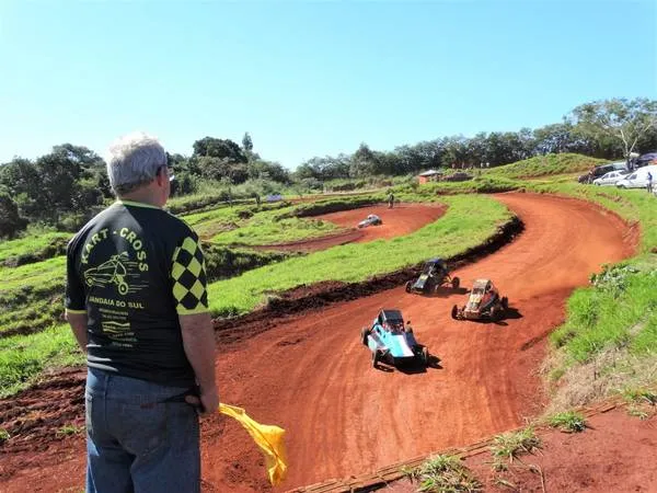 A segunda etapa do Campeonato Paranaense de Kartcross aconteceu neste domingo em Arapongas - Foto: Divulgação