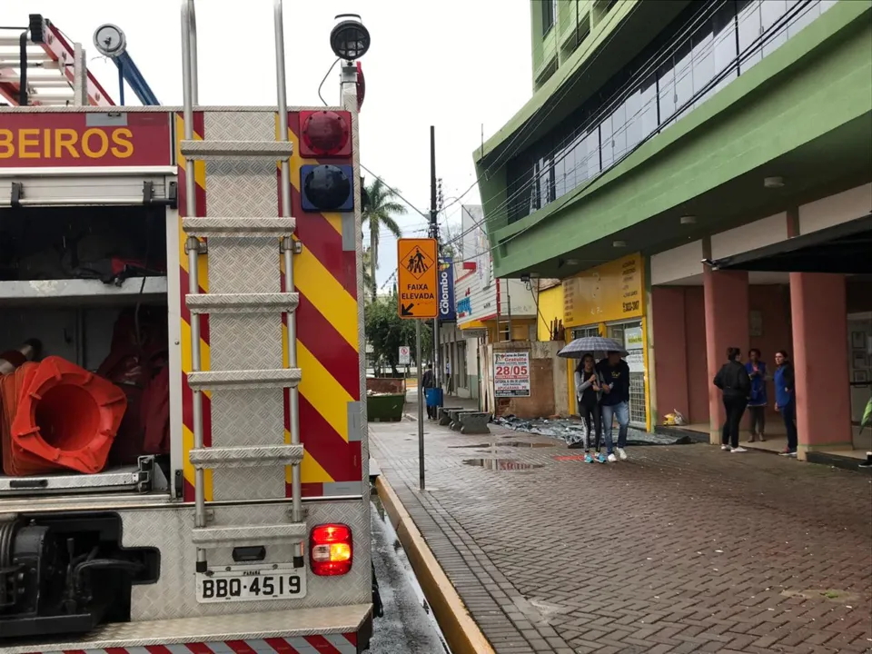 Alarme de incêndio do Cine Teatro Fênix dispara e mobiliza Corpo de Bombeiros