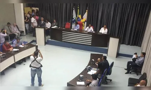 OS CAMPEÕES DE MANDATOS