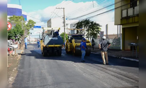 
							Obras de melhorias na Avenida Munhoz da Rocha são retomadas 
						
						