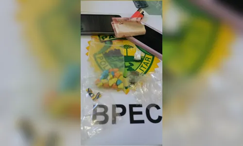 Adolescente é apreendido com drogas em colégio da Zona Sul de Apucarana