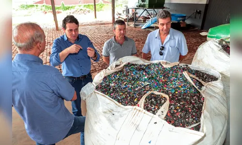 Fábrica de abas vai reciclar 50 toneladas de lixo por mês em Apucarana 