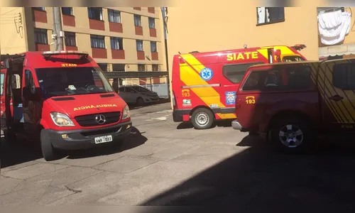 Menina de 12 anos atacada pelo irmão com golpes de martelo morre em hospital 