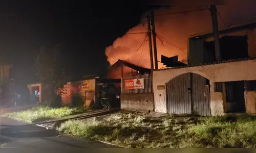 Criança de quatro anos morre em incêndio; menina de 10 anos fica ferida