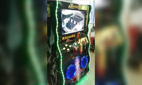 Máquina jukebox é arrombada e dinheiro foi levado