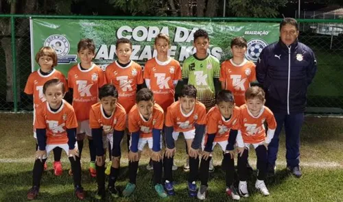 O Esporte Clube Laranja Mecânica, de Arapongas, está na final da categoria  sub-10 - Foto: Divulgação