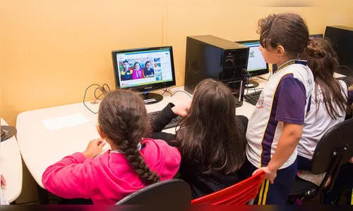 Alunos criam canal para falar sobre trânsito