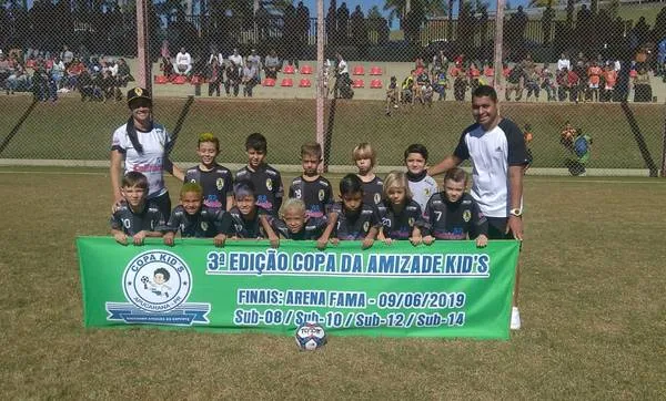 O Davi Futsal, de Califórnia, foi o campeão da categoria sub-8 na 3ª Copa da Amizade Kid´s - Foto: Raul César dos Reis