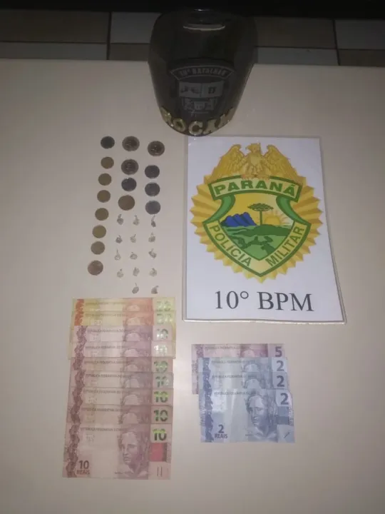 Jovem é preso com pedras de crack e disse que lucra R$500 por semana vendendo drogas 