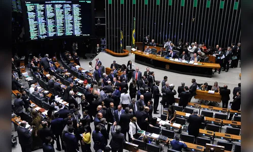 Reunião para leitura de relatório da Previdência é iniciada na Câmara