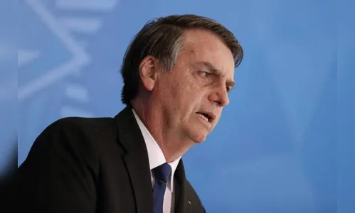 Bolsonaro pede que população cobre senadores sobre decreto de armas