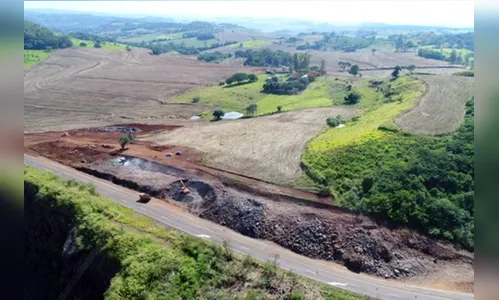Detonação de rocha interdita a PR-445 nesta terça-feira