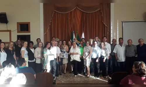 Ao completar 70 anos, Colégio Estadual Nilo Cairo recebe Moção de Aplausos da Câmara Municipal