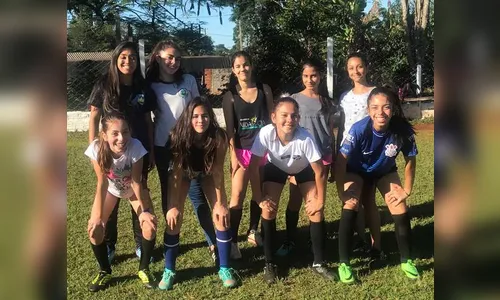 Secretaria de Esportes de Apucarana oferece aulas de futebol feminino